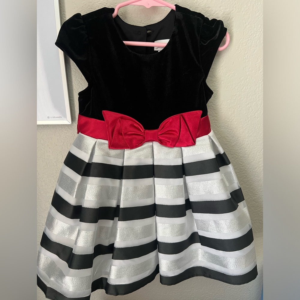 Beautiful toddler party dress!